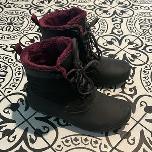 The North-face fur lined rubber boots. Sz 7.5